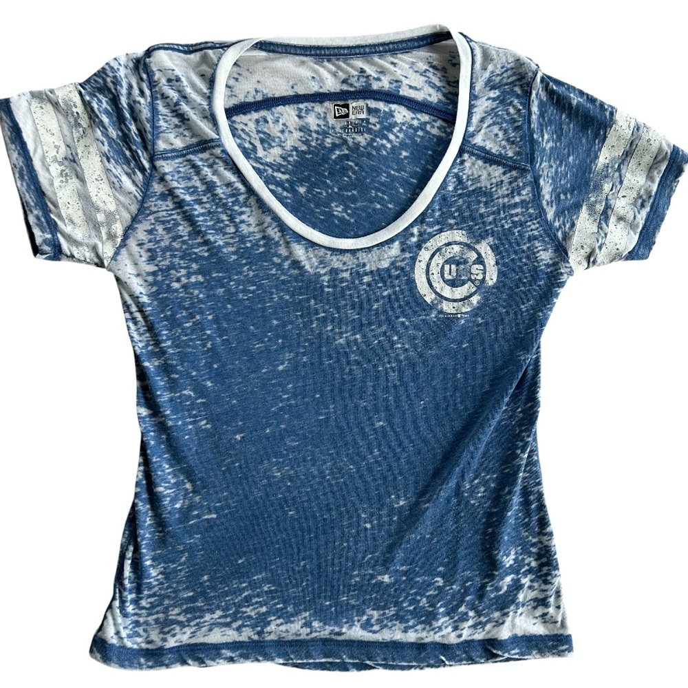 NEW ERA 5TH & OCEAN Women’s Cubs Burnout T-Shirt Team Logo‎ Vintage Vibe Blue M
